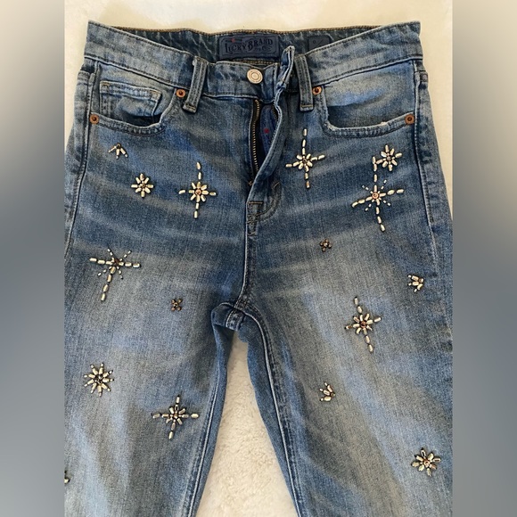Lucky Brand Slim Straight Jeans with Beaded Star Design - Picture 4 of 5